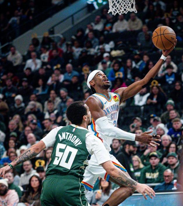 PG电子登录入口-亚历山大40+7+11，字母空砍准三双，残阵雷霆20分大胜雄鹿创历史