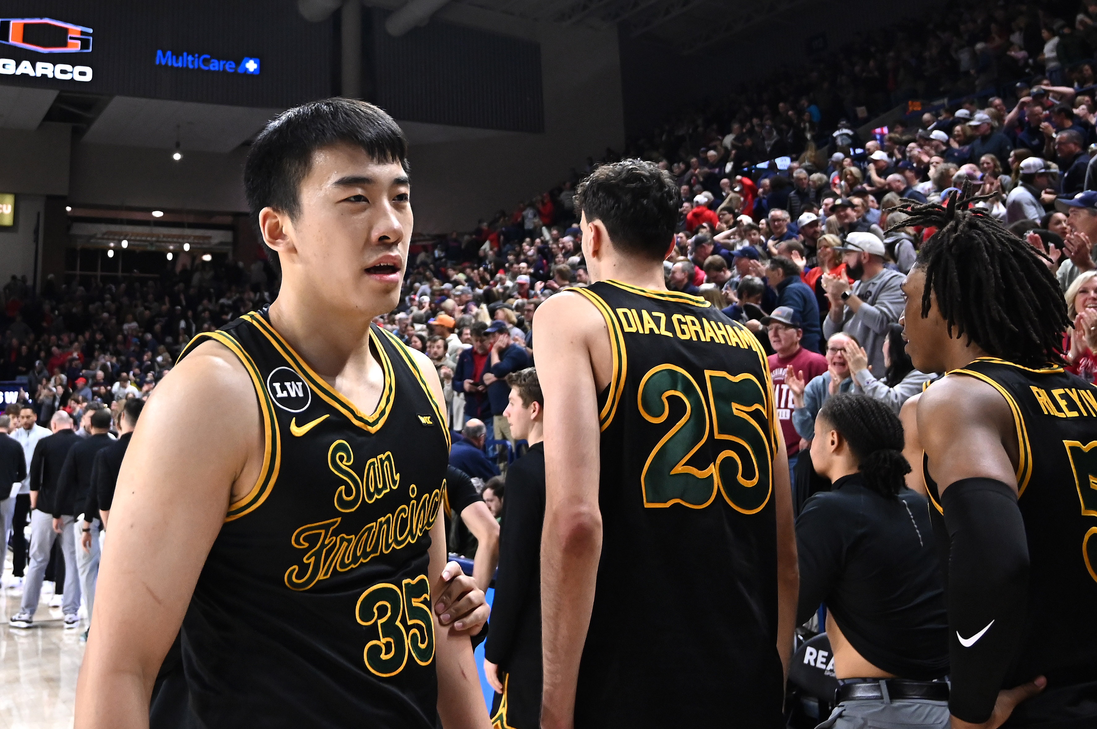 PG电子app下载-媒体人：王俊杰今夏任务繁重 要找适合的学校 还要接受国家队征召